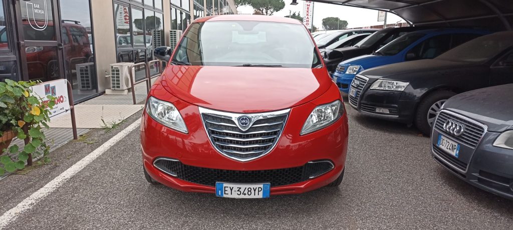 Lancia Ypsilon  Gold