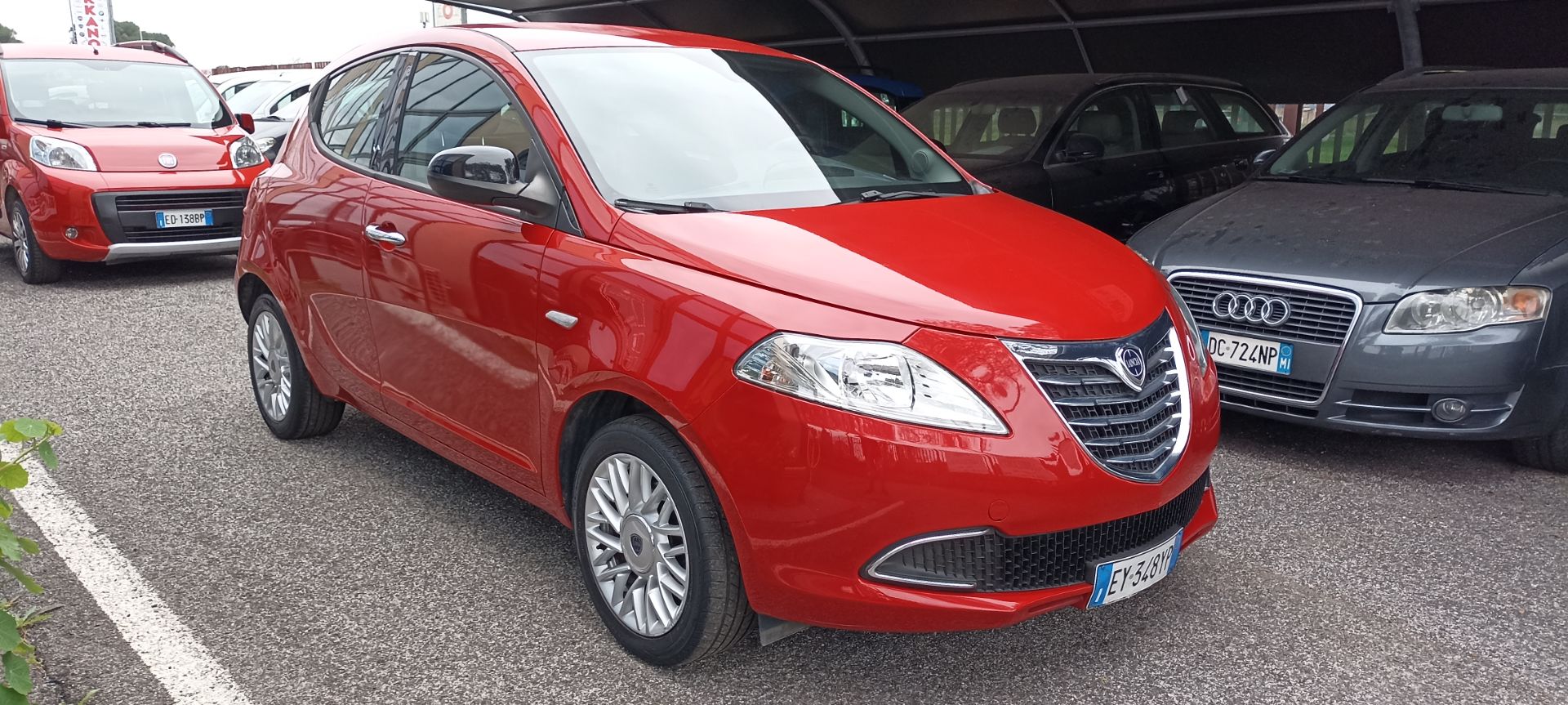 Lancia Ypsilon  Gold