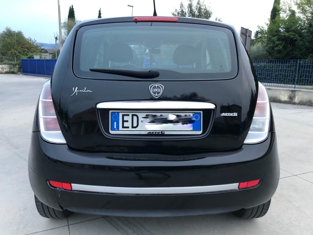 Lancia Ypsilon 1.3 MJT Platino