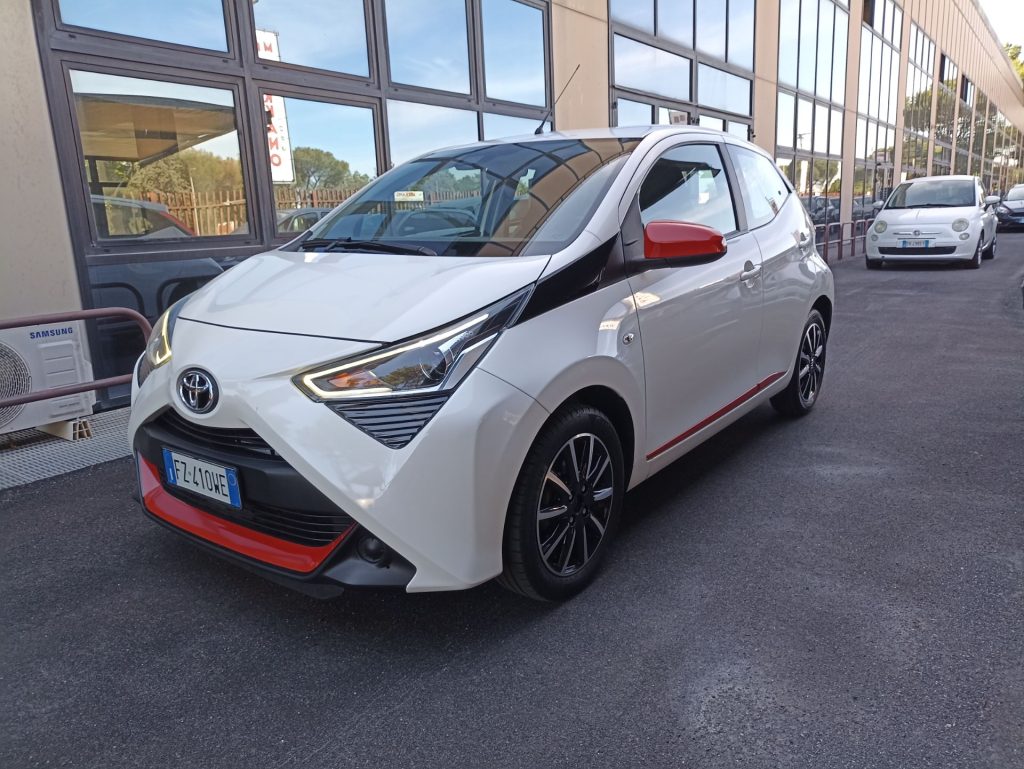 Toyota Aygo  5p 1.0 x-cool 72cv CONNECT