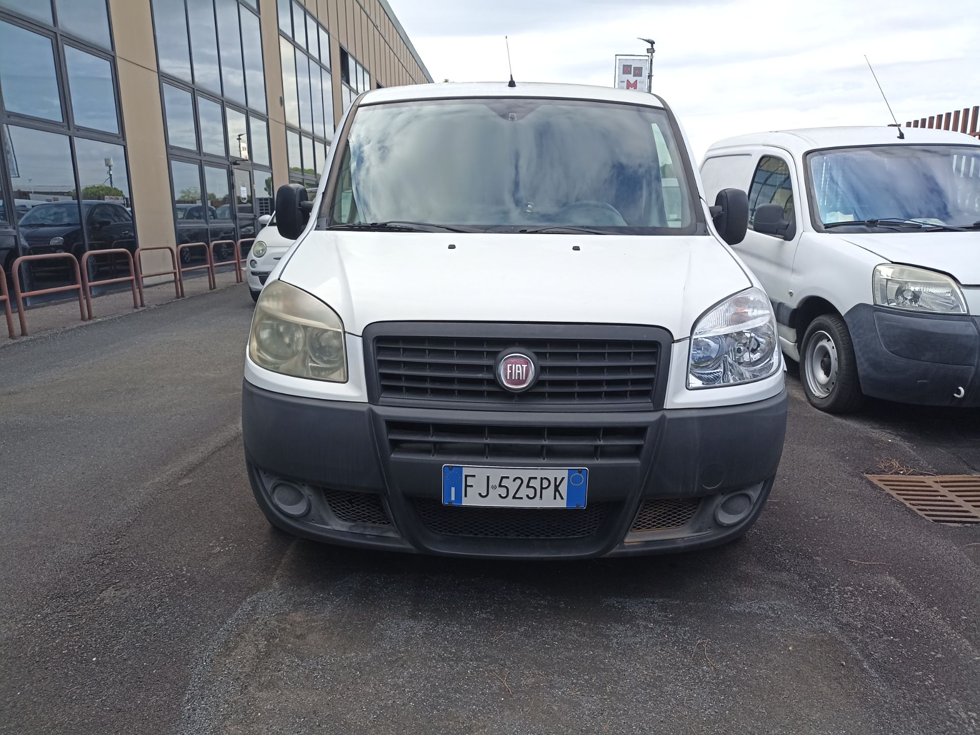 Scopri di più sull'articolo Fiat Doblo  1.9 105 cv Maxi Cargo Iva Esposta