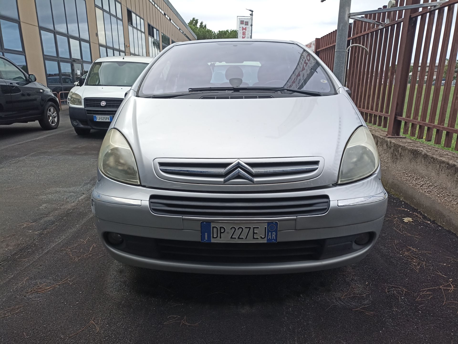 Scopri di più sull'articolo Citroen Xsara Picasso  1.6 110 cv Benzina/Metano