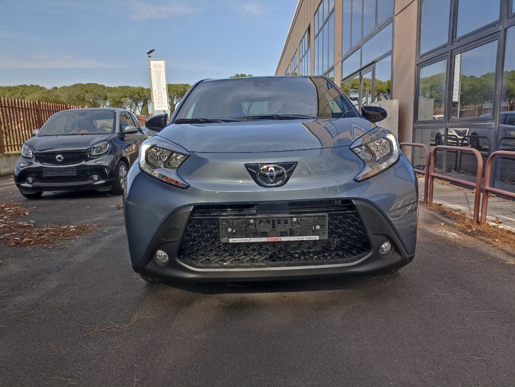 Toyota Aygo X  1.0 VVT-i 72 cv Benzina Active Team Iva Esposta