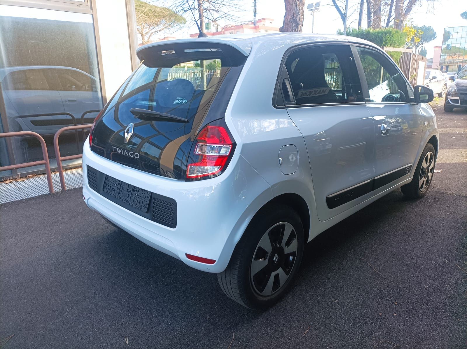 Renault Twingo  1.0 69 cv Benzina Ok Neopatentati