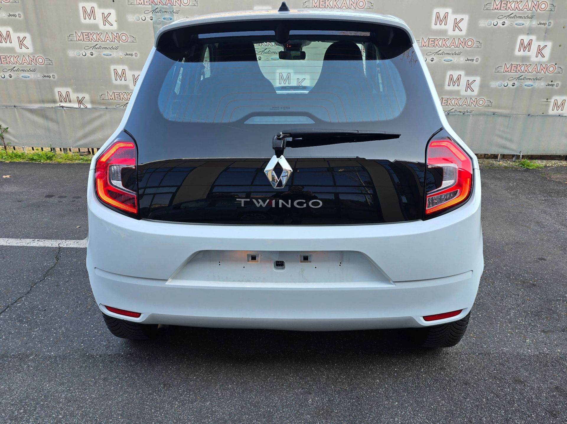 Renault Twingo  1.0 69 cv Benzina LIMITED LED Ok Neopatentati